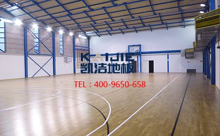 采購籃球場運(yùn)動木地板時需要注意的地方-籃球地板