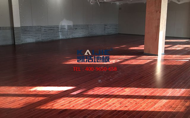 臨沂飛天舞蹈學(xué)校，C級板式～436平米舞蹈室木地板安裝