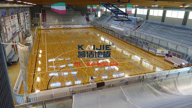 籃球館專用運(yùn)動(dòng)木地板為什么這么貴——?jiǎng)P潔運(yùn)動(dòng)木地板