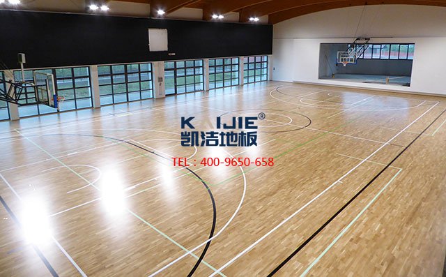 專用的籃球場(chǎng)木地板生產(chǎn)廠家 運(yùn)動(dòng)木地板品牌——?jiǎng)P潔地板