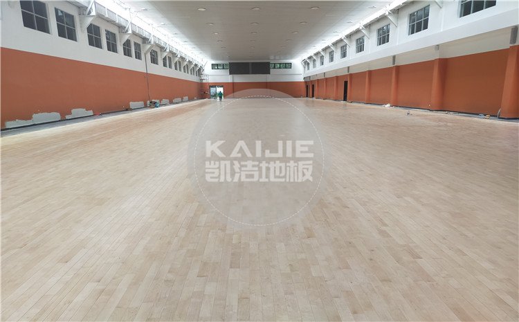 廣州天河區(qū)長大公路培訓學校籃球館木地板項目案例-凱潔籃球地板