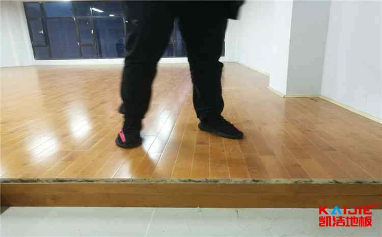 專用室內籃球館木地板有哪些優缺點